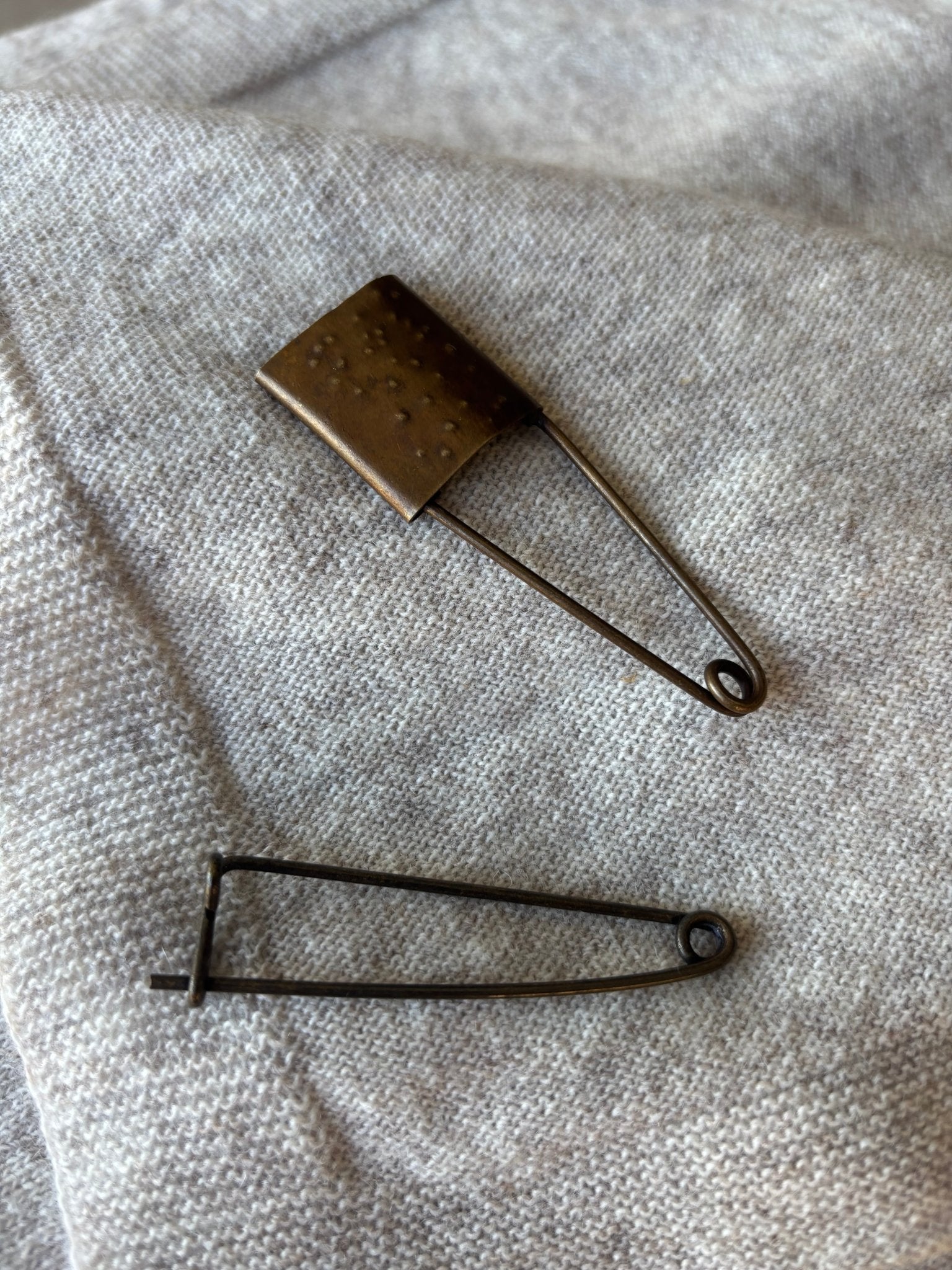 Shawl Pins Set - Metal - MegbyDesign