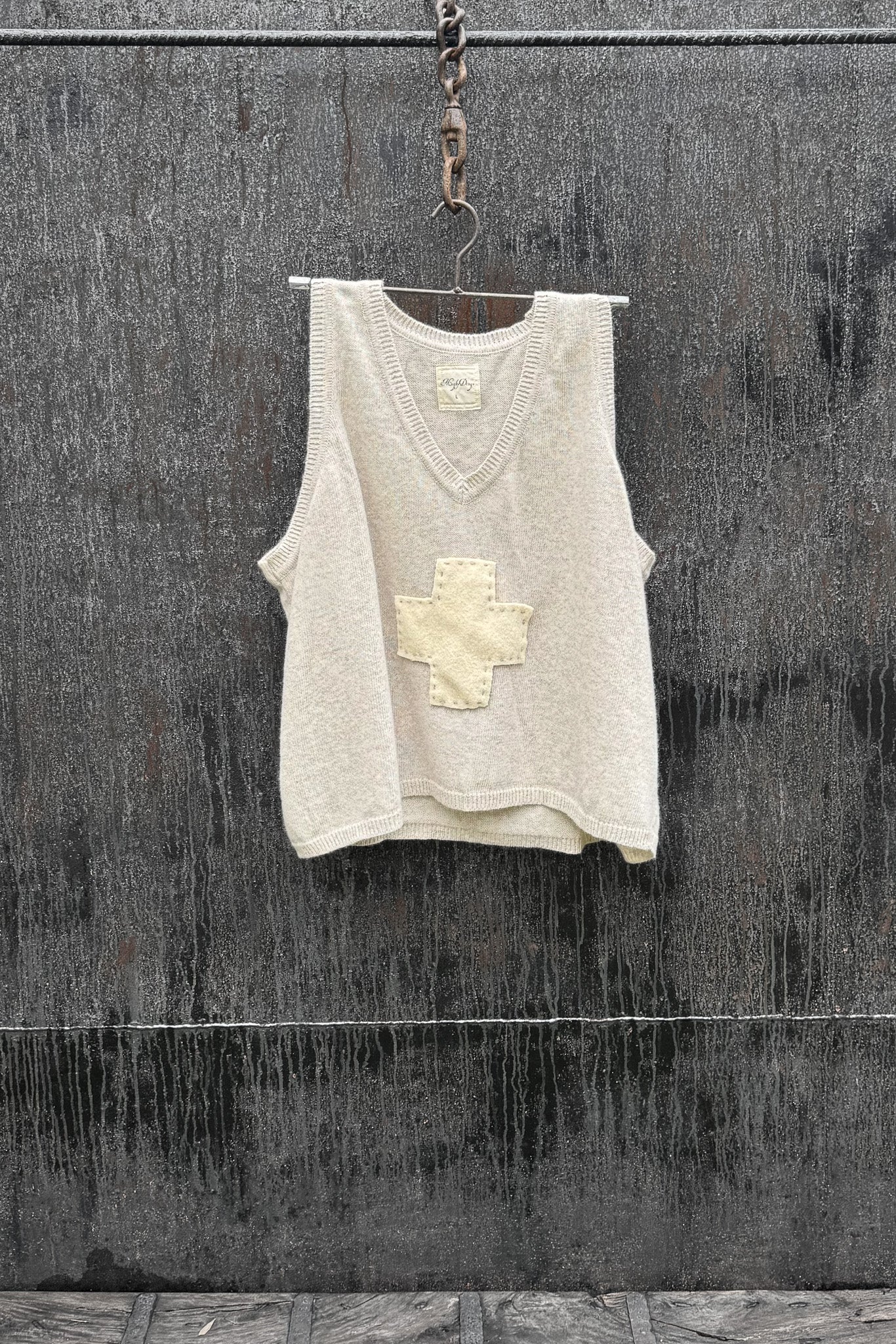 Tanja Vest - Swiss Cross - MegbyDesign