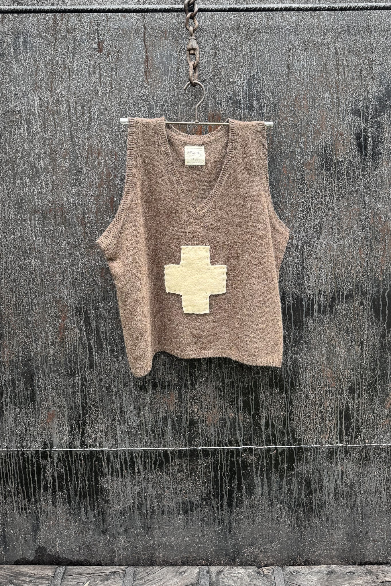 Tanja Vest - Swiss Cross - MegbyDesign